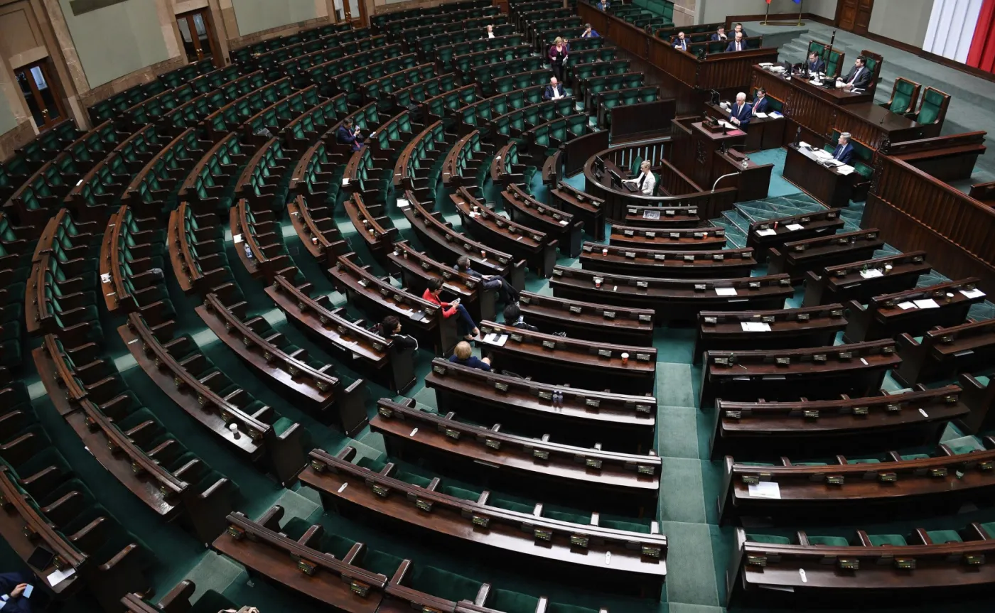 Najnowszy sondaż: 41 proc. poparcia dla PiS i 23 proc. dla PO
