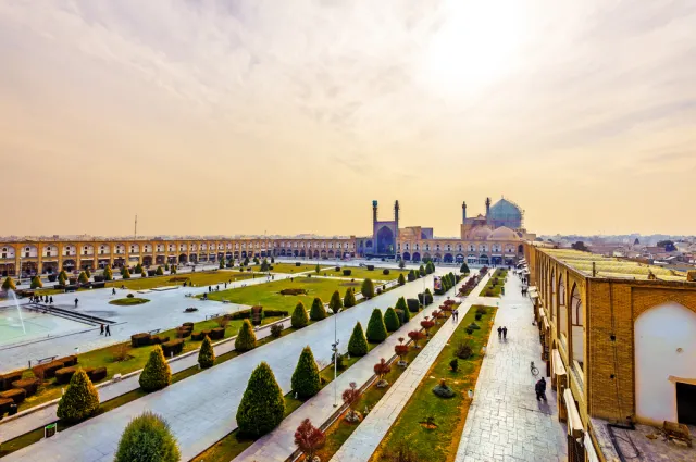 Europejscy sygnatariusze umowy z Iranem wzywają USA do zwolnienia z sankcji firm UE