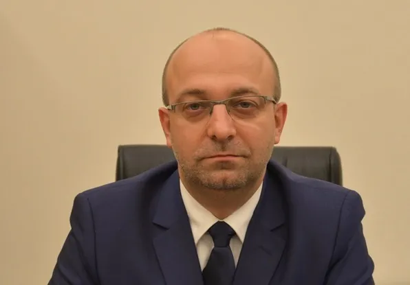 Piebiak: Argumenty KRS ws. powołania asesorów to pretekst do blokowania przywrócenia asesury