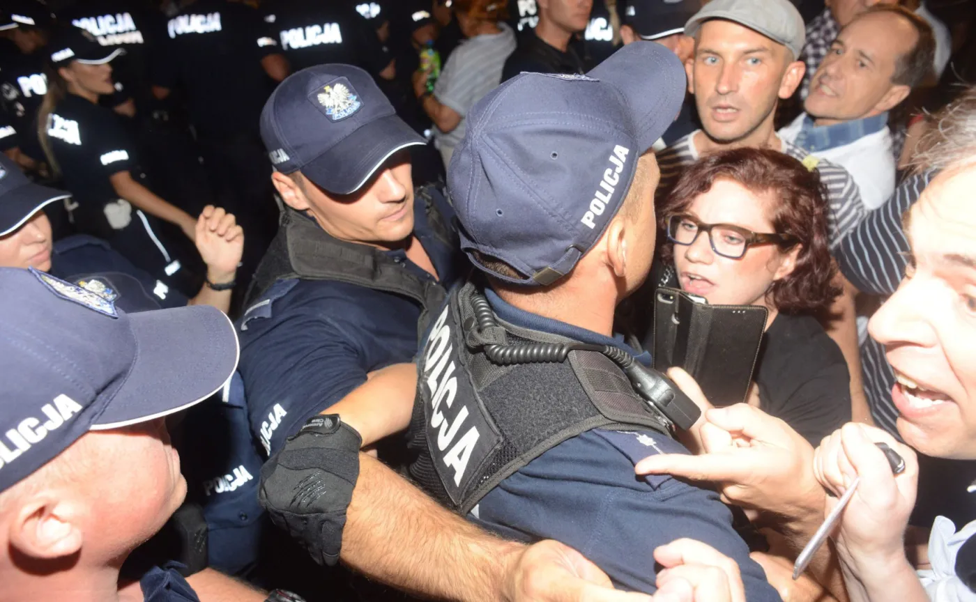 Szef BBN o użyciu gazu podczas protestów: To taka historia śmieszna...