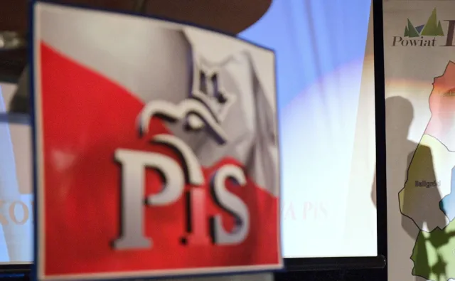 Poręba: Spot wyborczy PiS porusza problem nielegalnych uchodźców i bezpieczeństwa Polaków