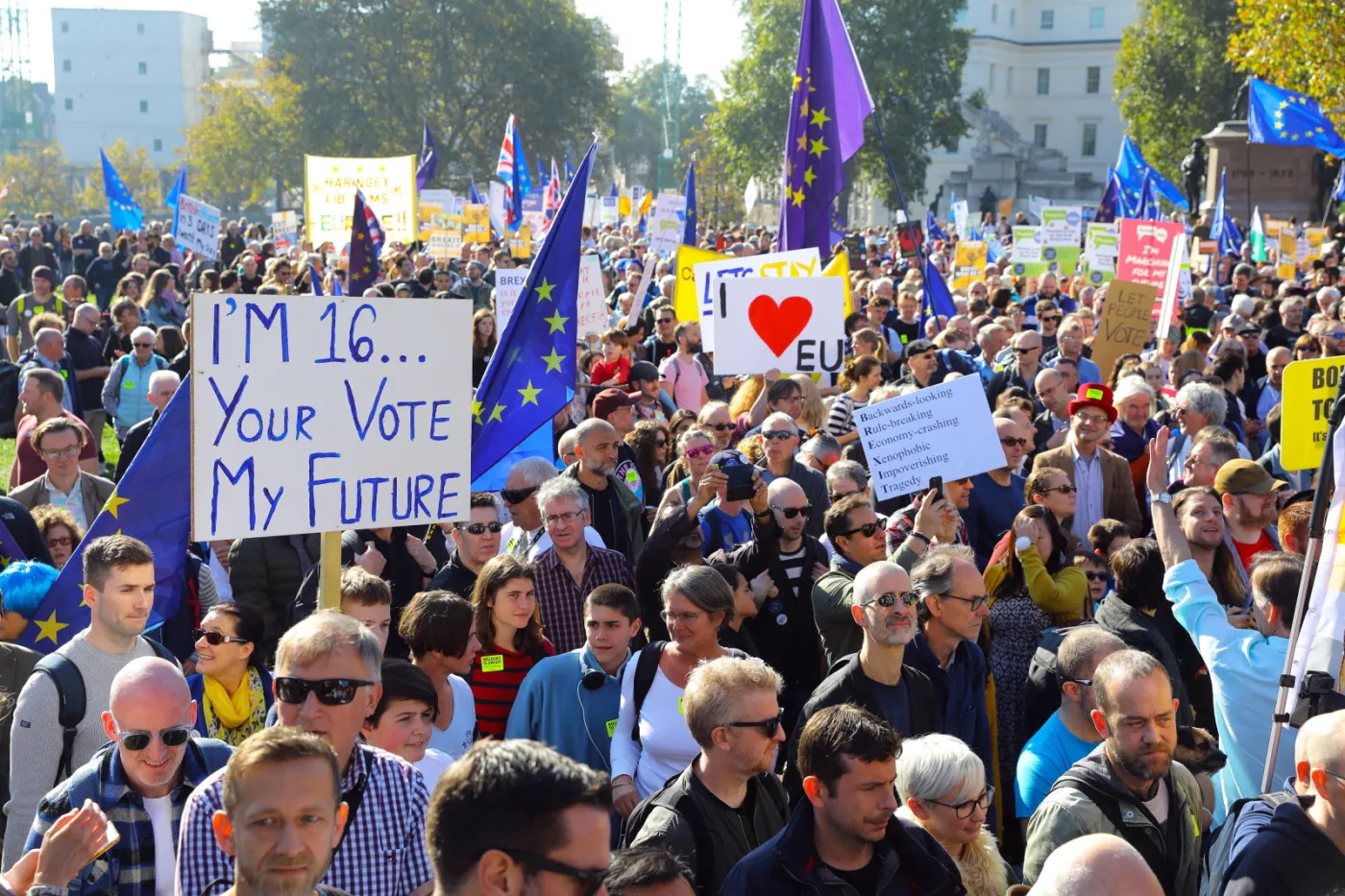 Szczyt rozczarowania: Wielka Brytania może wyjść z UE, nadal w niej pozostając