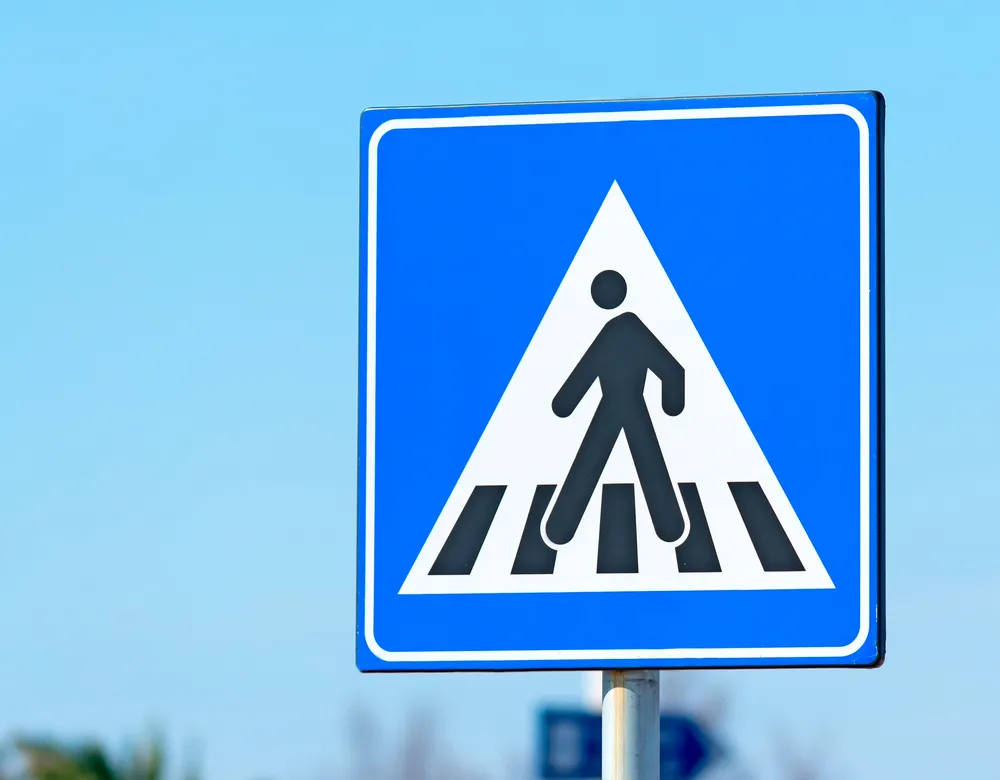 Piesi założą odblaski. Nowe prawo wchodzi w życie