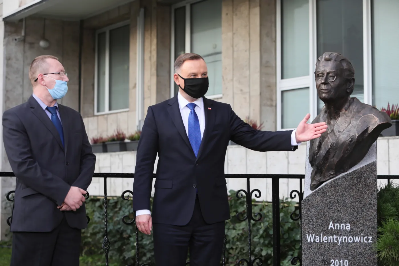 Duda odsłonił w Kijowie pomnik Anny Walentynowicz