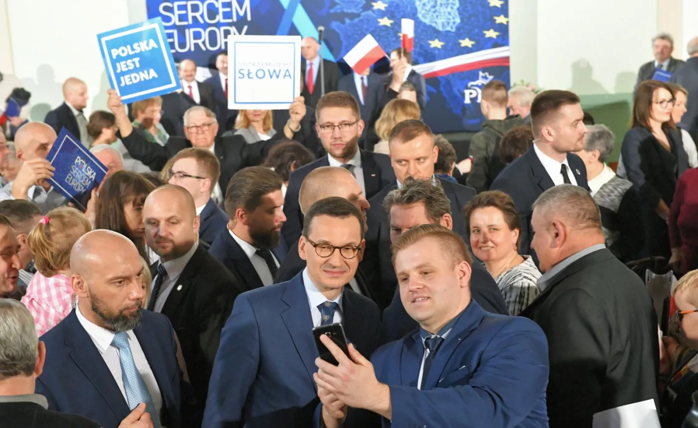 Spór o obietnice socjalne PiS: Kancelaria premiera kontra resort finansów