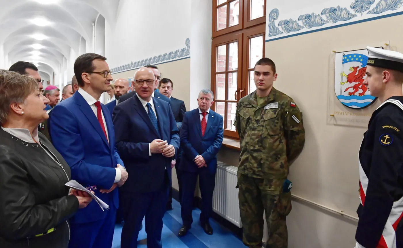Premier: Patriotyzm to nie puste hasło - to zobowiązanie do działania na rzecz całego narodu