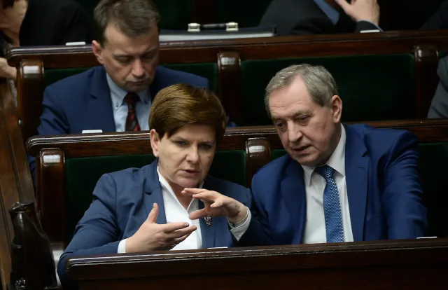 Kowalczyk, szef Stałego Komitetu Rady Ministrów dla DGP: Nie zabierzemy pieniędzy z OFE [WYWIAD]