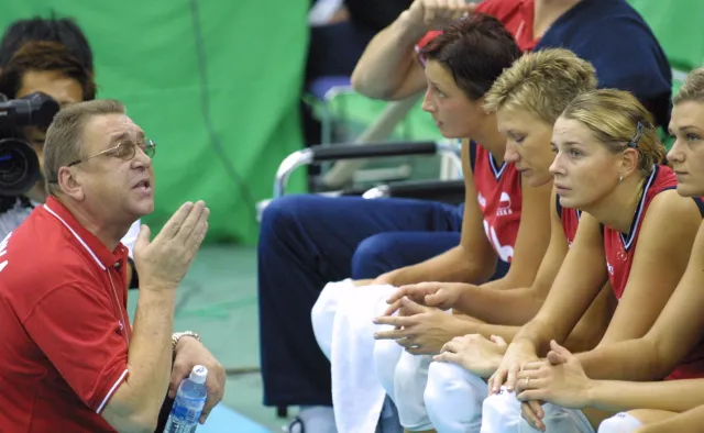 "Znał kobiety, był ryzykantem, było z nim jak na huśtawce". "Złotka" wspominają Niemczyka