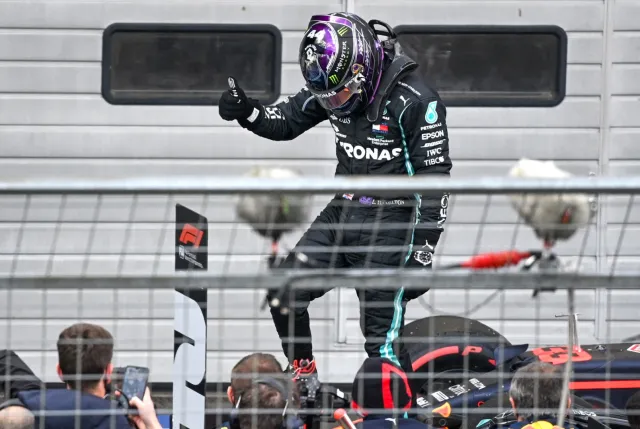F1: Hamilton wyrównał rekord Schumachera. Brytyjczyk zwyciężył w Niemczech
