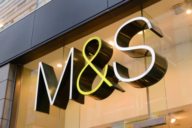 Epidemia koronawirusa zmieniła tradycyjny handel. Brytyjski Marks & Spencer zwolni 9 proc. swojej załogi
