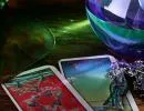 Tarot, wróżka For. Shutterstock
