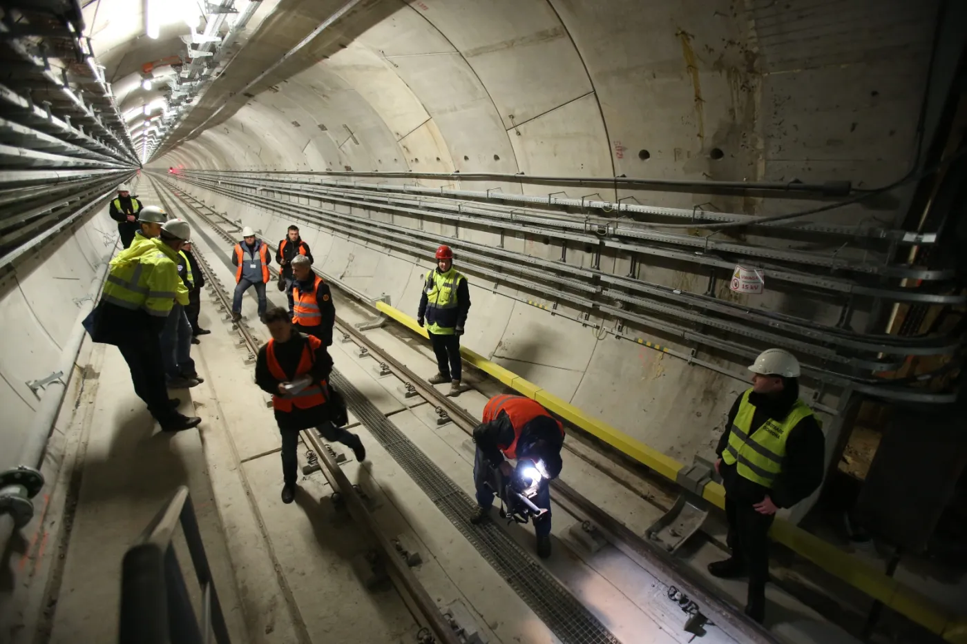 2004325-.jpg