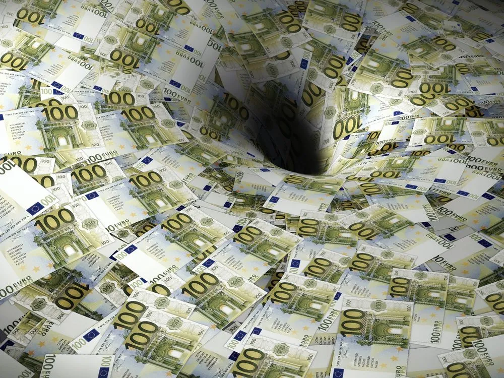 Zwolnienia z opłat bankowych - kiedy, dla kogo i jak to jest możliwe?