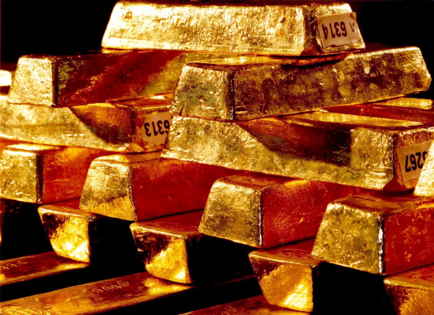 Złoto czeka na wzrosty na EUR/USD
