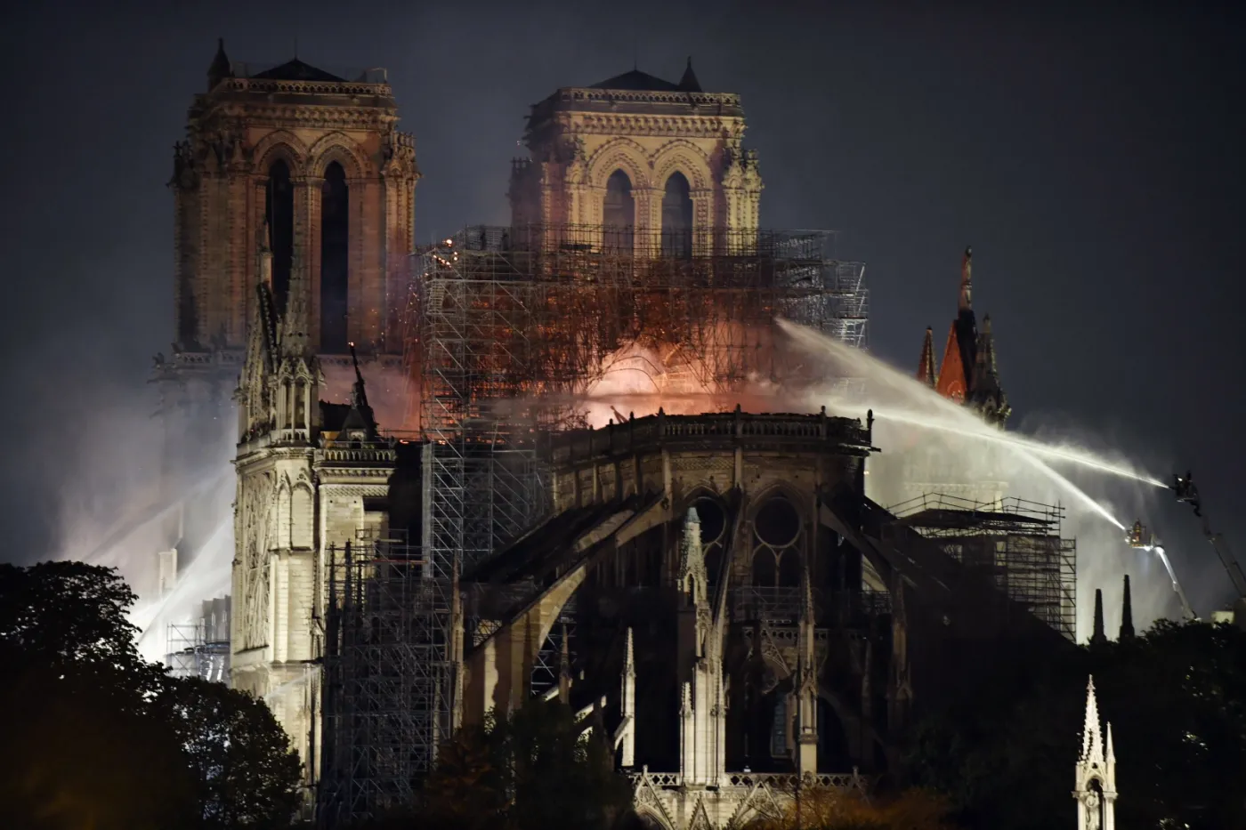 Chiński ”Global Times” o pożarze Notre Dame: Francja ma obowiązek chronić zabytki