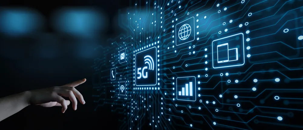 Szef służb przeciwko chińskim koncernom w 5G. "To potworne ryzyko"