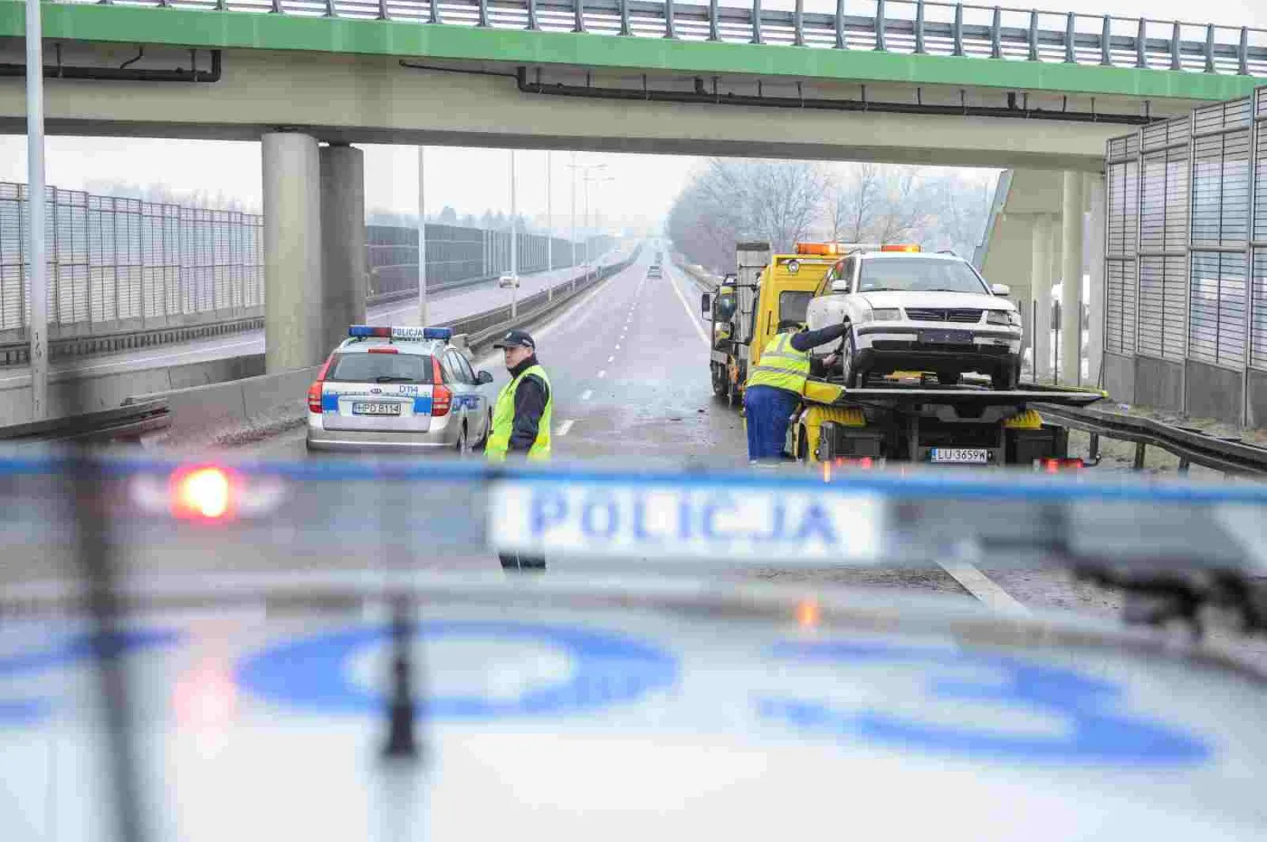Czarna seria karamboli na drogach. Dwanaście aut zderzyło się na S17, sześć na A2