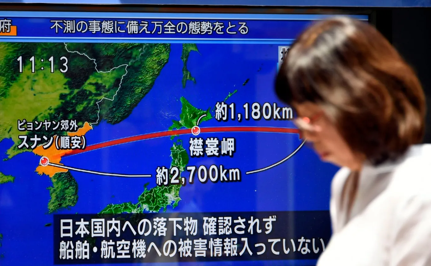 Korea Północna wystrzeliła pocisk rakietowy. Przeleciał nad terytorium Japonii