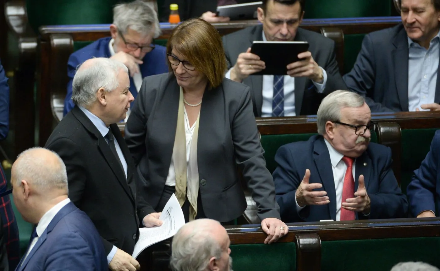 Mazurek: "Opozycja mami Polaków. Kłamie i kręci"