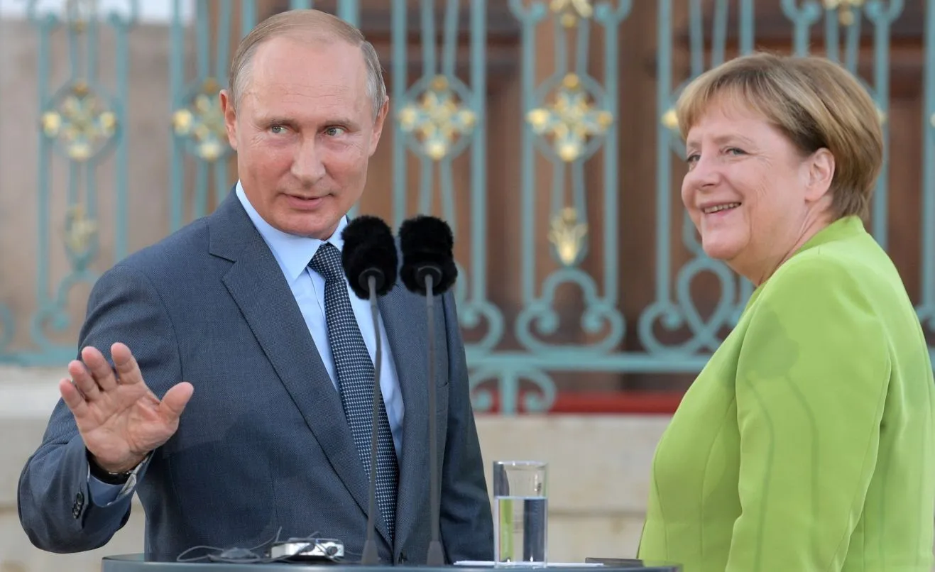 Merkel poinformowała Poroszenkę o wynikach rozmowy z Putinem