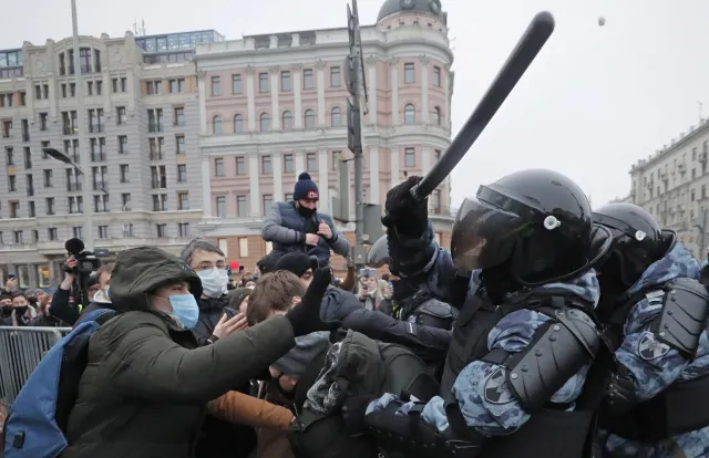 Protesty w obronie Nawalnego. Zatrzymano ponad 3 tys. osób