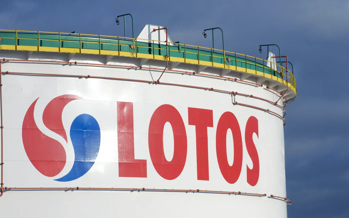 Grupa Lotos: Pożar w rafinerii szybko opanowany, nikomu nic się nie stało