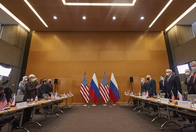 Rozmowy USA z Rosją. Starcie tytanów dyplomacji z obydwu stron barykady