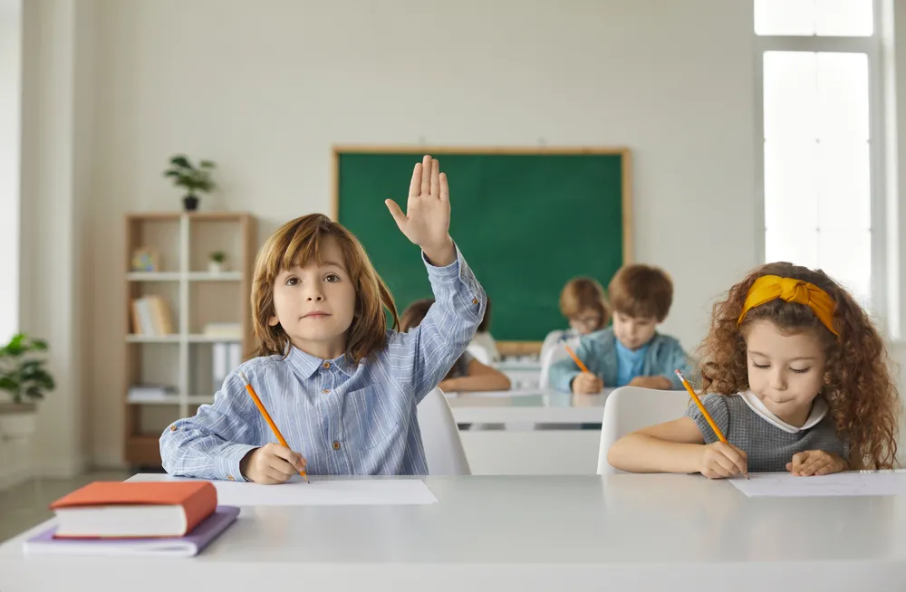 Polski system edukacji: Zdestabilizowany, zmęczony kolejnymi kryzysami i reformami