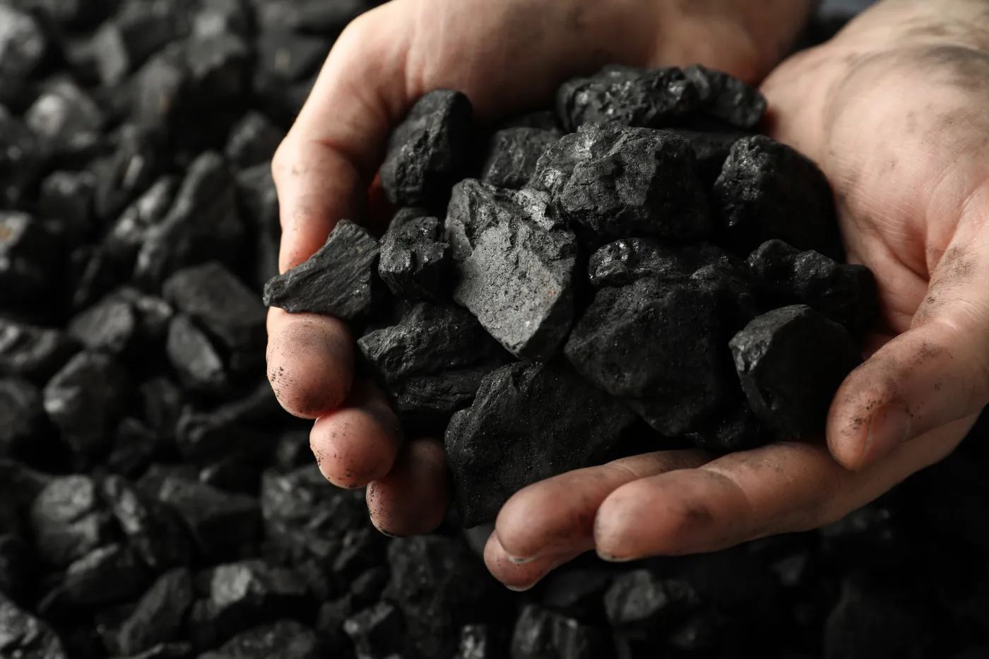 Minister klimatu o węglu z importu: Spółki zakontraktowały już 80 proc. planowanej ilości