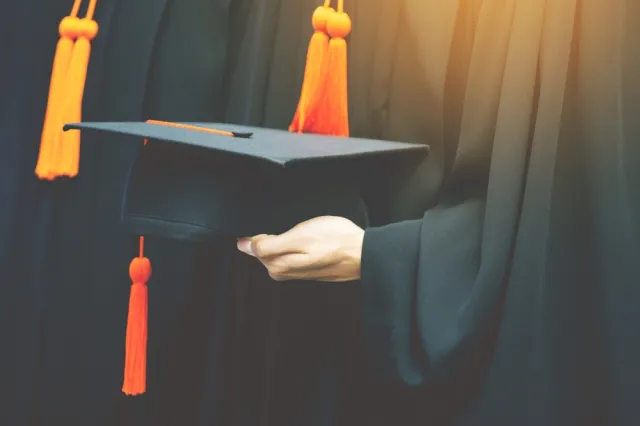 Emerytura a nauka w liceum i na studiach. Co się wlicza do stażu pracy?