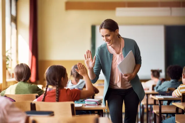 Wcześniejsza emerytura dla nauczycieli. Rząd nie mówi „nie”, ale chce wprowadzenia ograniczeń
