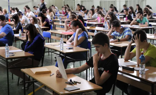 Matura 2024: Co można mieć ze sobą na sali, a co jest zakazane? [LISTA]