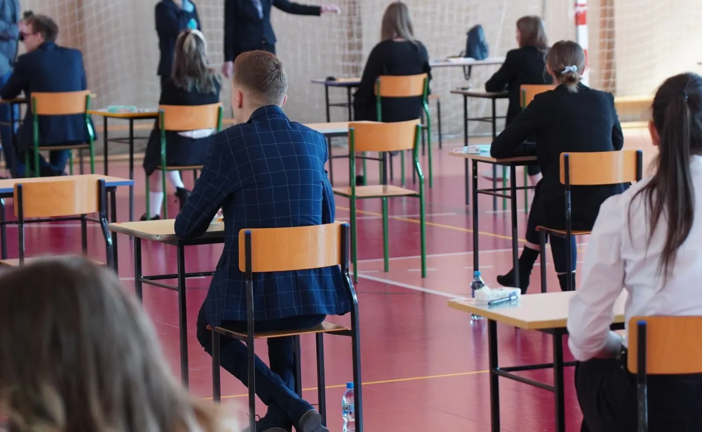 Maturalne strategie: Jak zdawać egzamin bez znajomości polskiego?