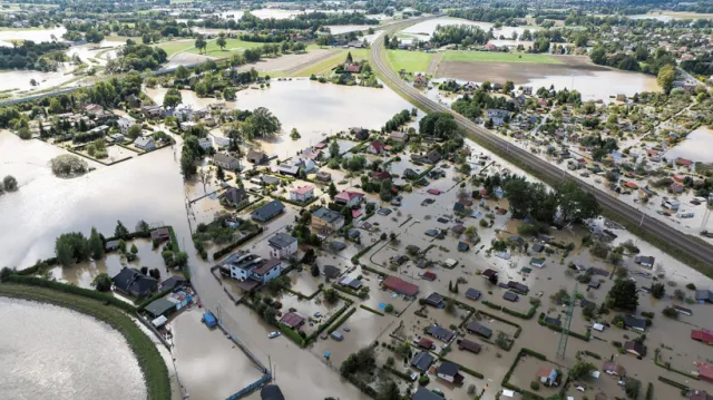 ZUS: rośnie liczba wniosków w związku z powodzią