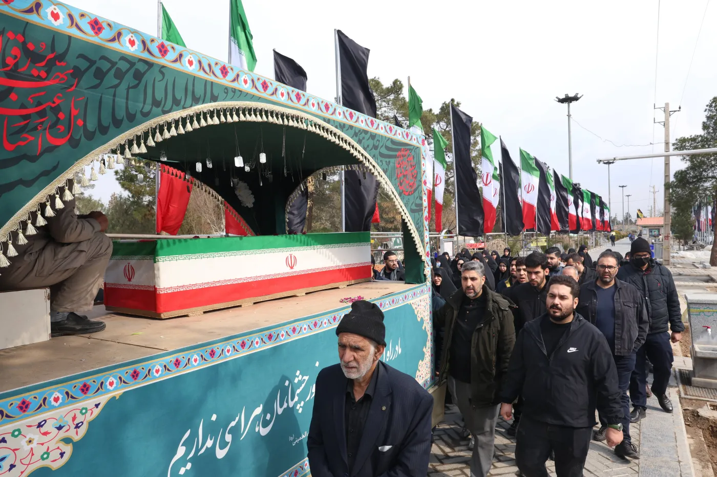 Iran odpowiada na ofensywę atakami na Izrael i państwa Zatoki Perskiej [PODSUMOWANIE 5.03]