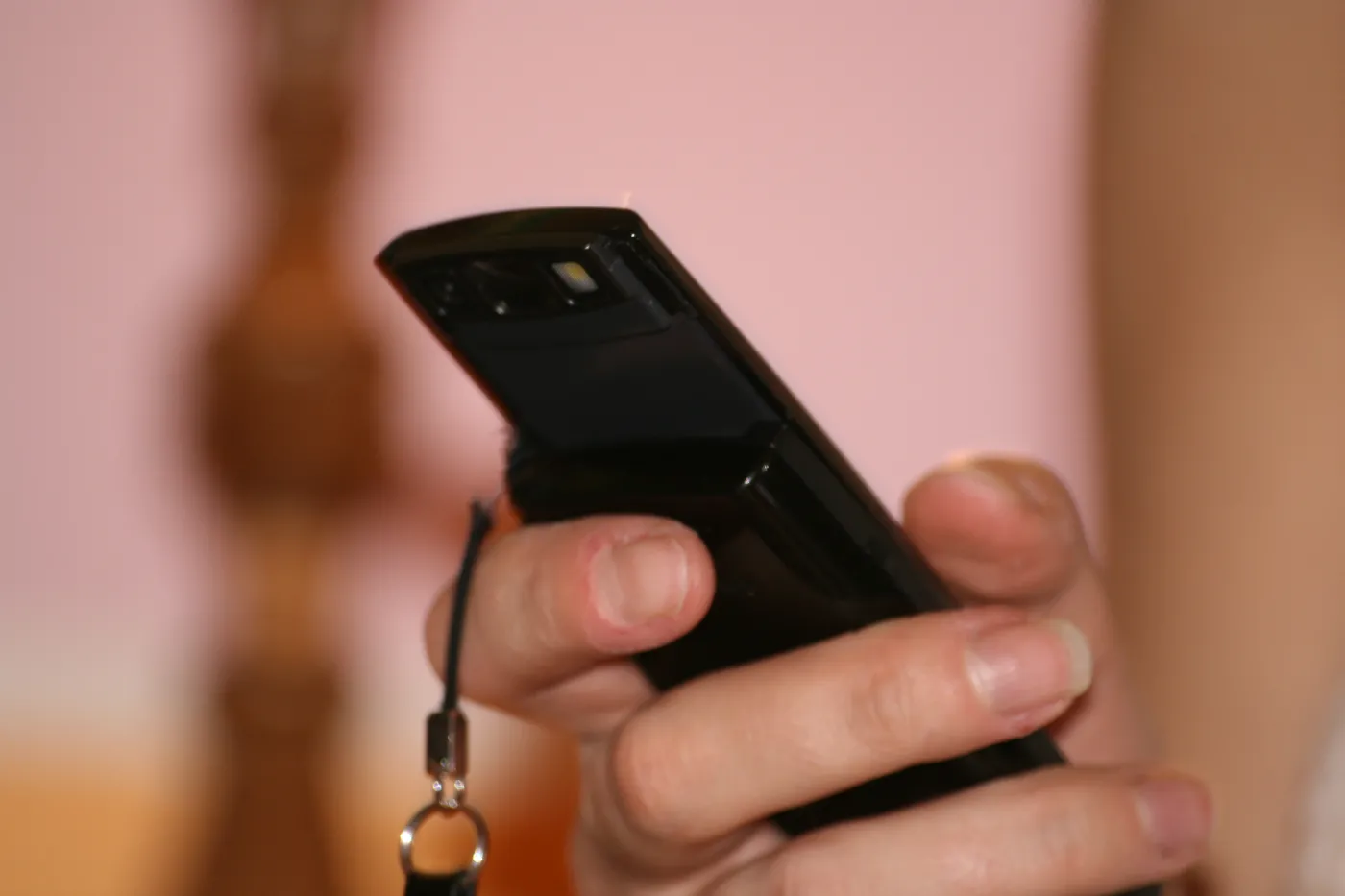 Ściąganie dzwonków do telefonów komórkowych jest ryzykowne