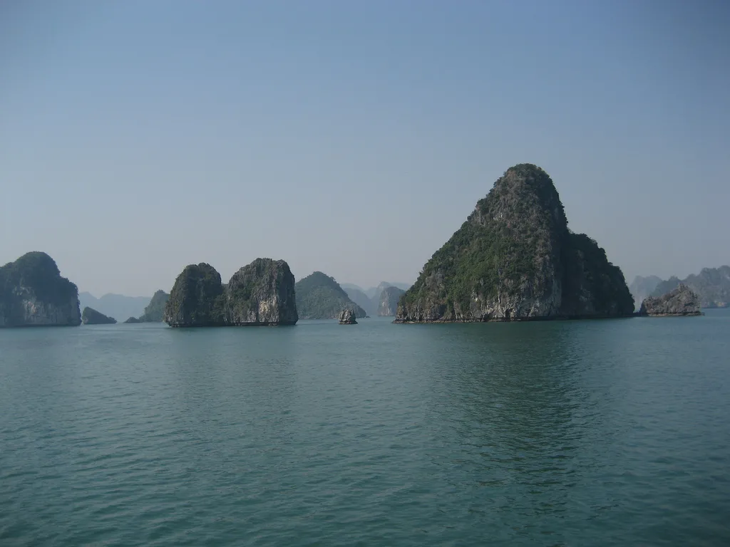 660679-halong1.jpg
