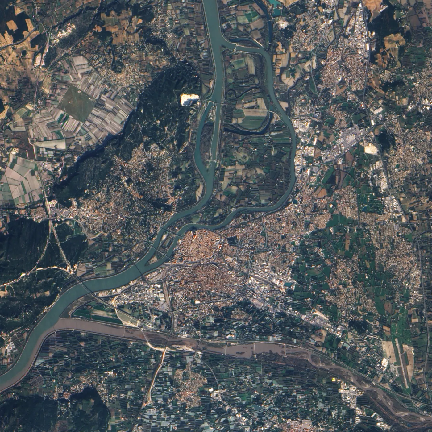 712071-awinion.jpg