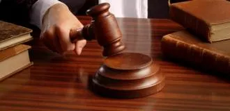 Sędzia (nie) poradzi sobie sam. Resort tnie etaty asystentów