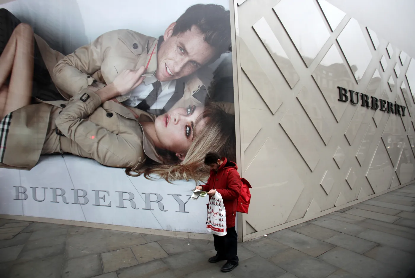 787615-burberry.jpg