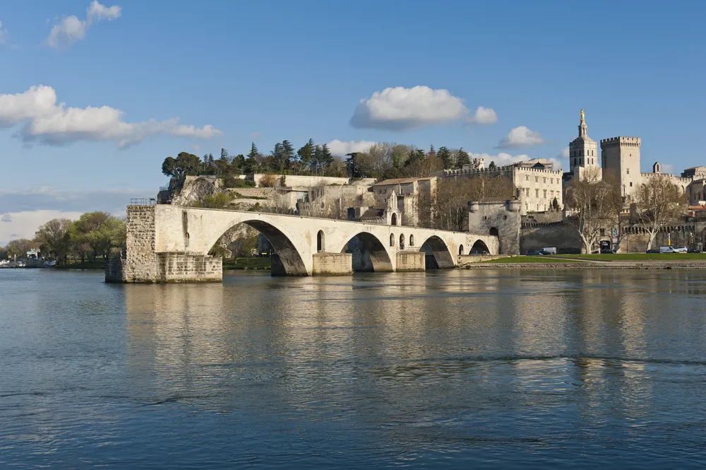 855435-avignon.jpg