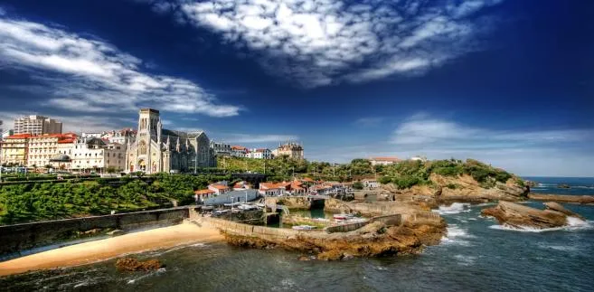 855451-biarritz.jpg
