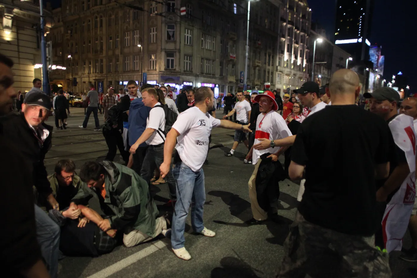 Euro 2012: Minister sportu Rosji w Warszawie - próbuje pomóc zatrzymanym kibicom