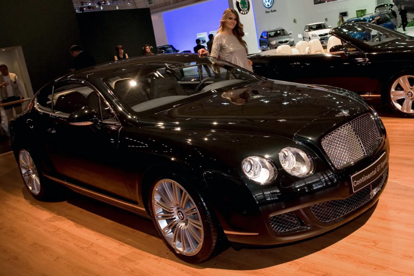 motoryzacja, bentley fot. EPA/MIGUEL A. LOPES 