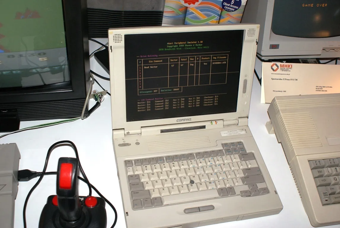 1526984-compaq.jpg