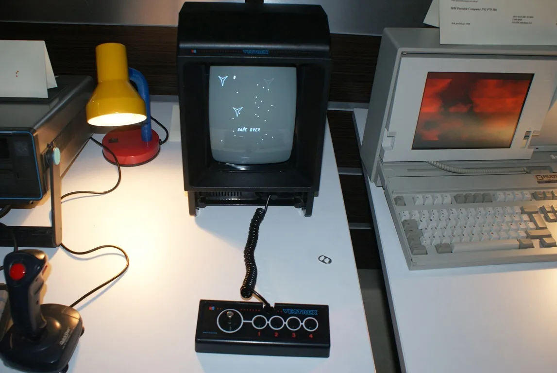 1527080-vectrex.jpg