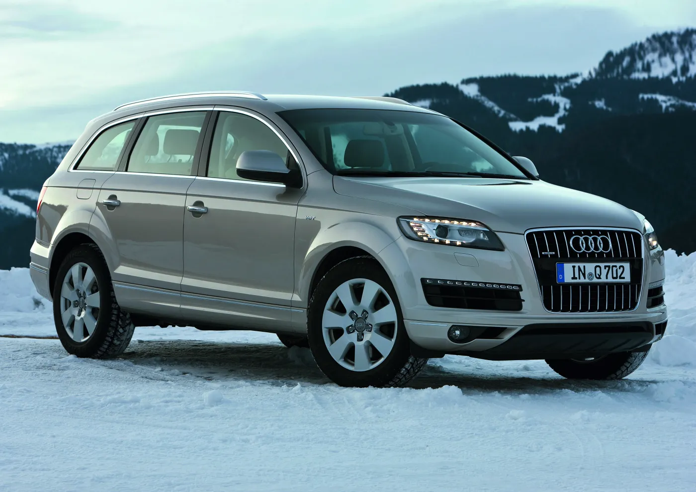 1621255-audi-q7.jpg