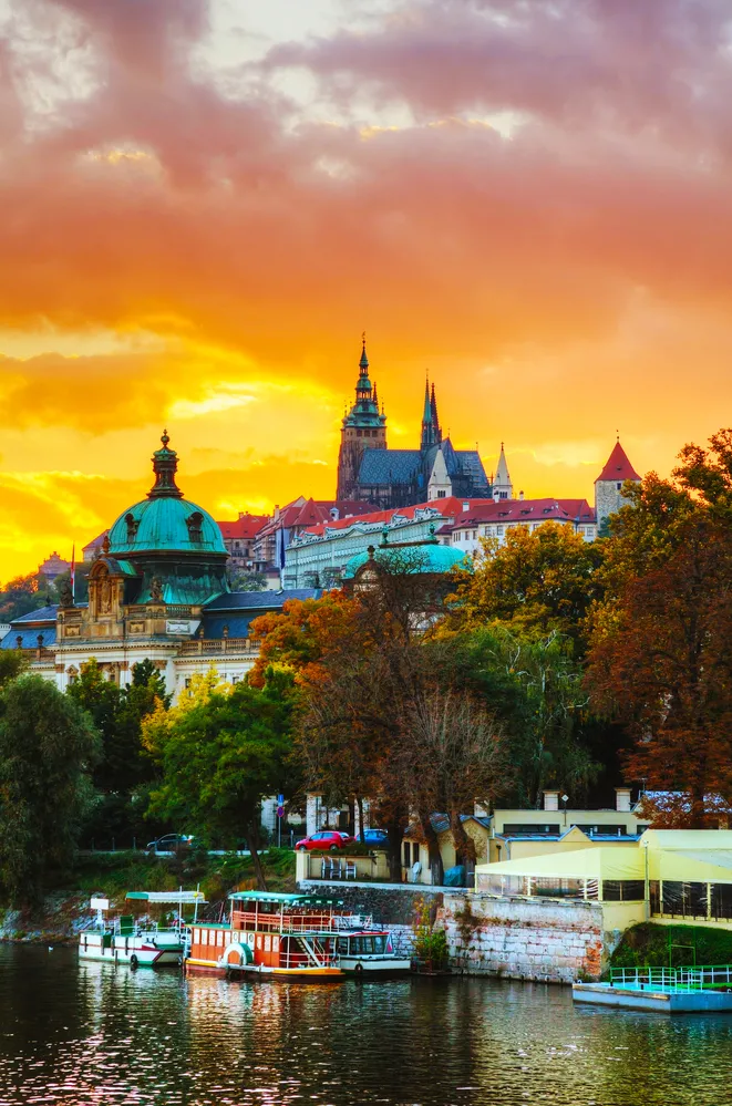 1627338-praga.jpg