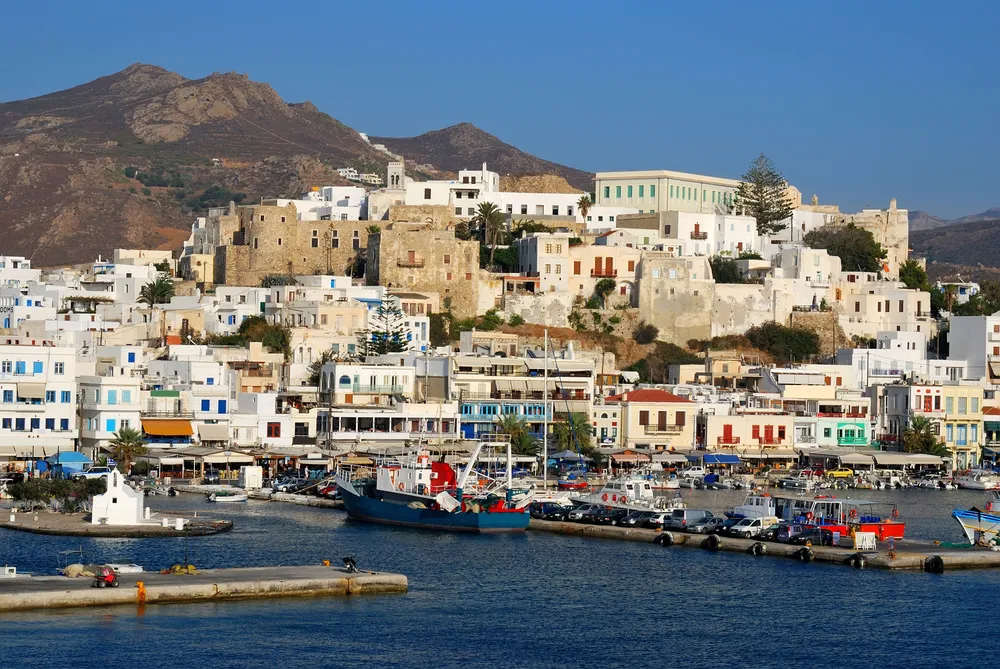 1312038-naxos.jpg