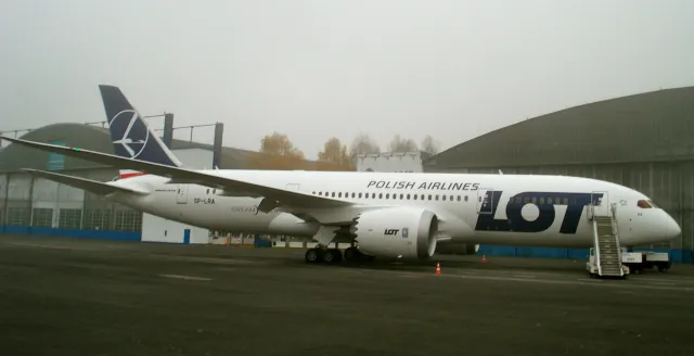 Dreamliner LOT-u zacznie latać najwcześniej w listopadzie